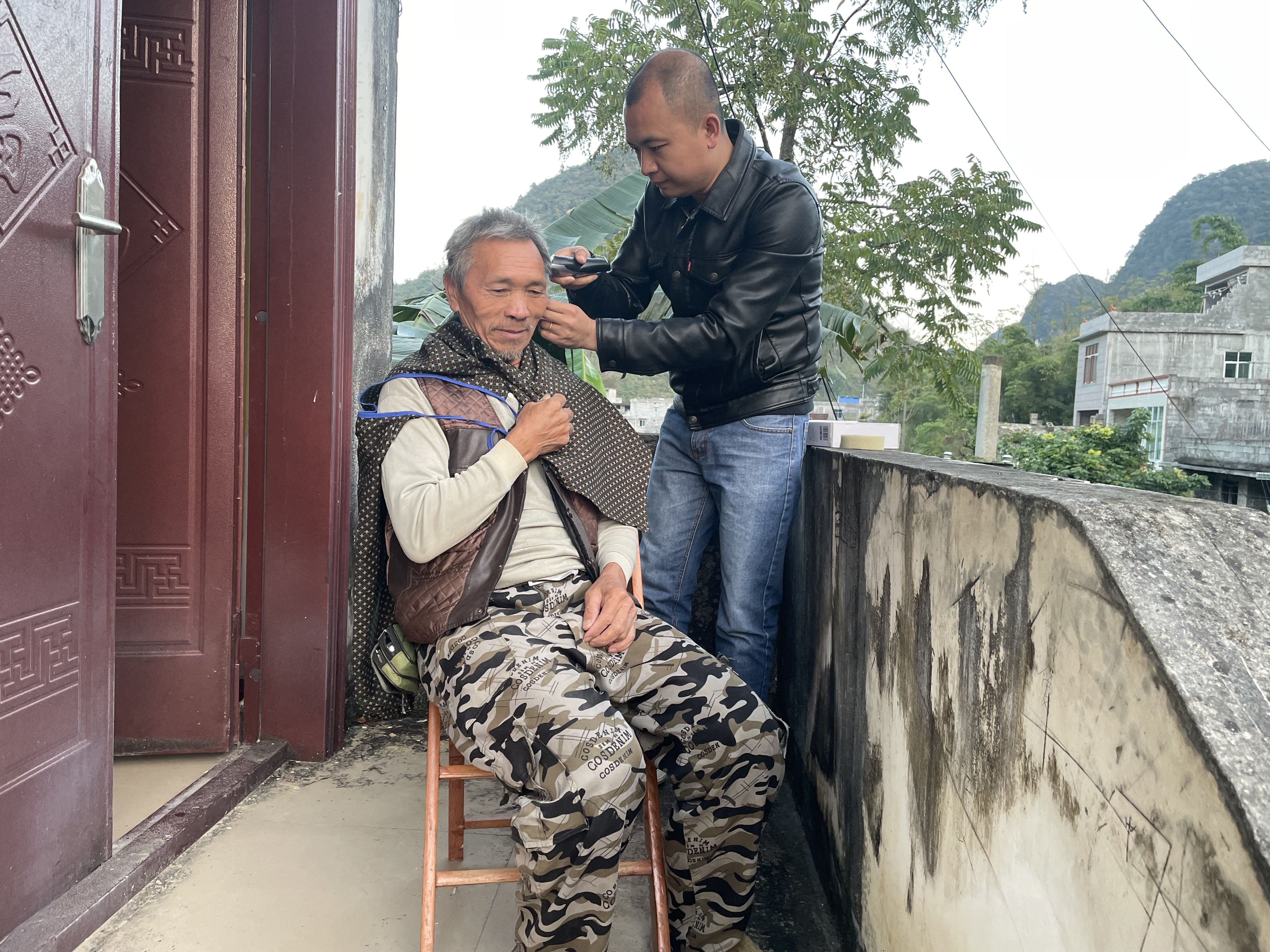 为他点赞！供应链集团派驻第一书记何源源获德保县通报表扬